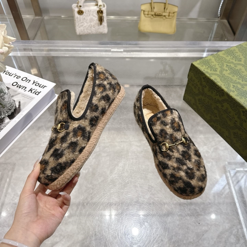 Gvc*1 flat shoes